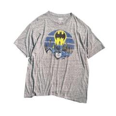 7TSM2【バットマン】プリントTシャツ　半袖　杏グレー　アメコミ　古着used