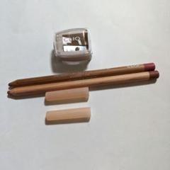 クリオ　ベルベットリップライナー　001 002 ピーチベージュ　ロージーピンクのサムネイル