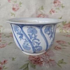 青い花柄の陶器製植木鉢 陶芸 窯 中国 盆栽 園芸 ガーデニング