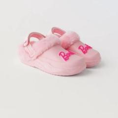 ZARA Barbieクロックス ZARA Barbie クロックス - メルカリ