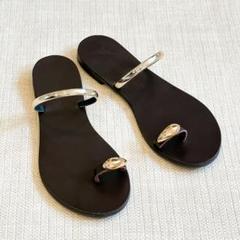 NICOLAS LAINAS メタリック サムリング サンダル size 37 NICOLAS LAINAS サンダル 「NICOLAS LAINAS」メタリック