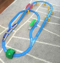 プラレール かがやき立体レールセット 流線型トーマス ドラえもんトラム まとめのサムネイル