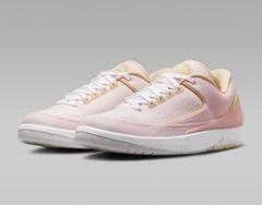 新品未使用 Nike エア ジョーダン 2 レトロ LOWのサムネイル