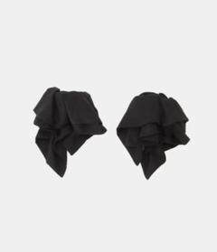 小物 marge tokyo Suede ruffle cuffs marge tokyo Suede ruffle cuffs - メルカリ