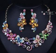 ネックレス&ピアス☆カラーストーン☆輝く2点セット‼️蝶々ベリーダンス社交ダンスA