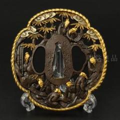 日本刀装具　刀鍔　家紋の図　五三の桐　銅地　細工　絵金銀　刀剣美術　武道具 日本刀装具 刀鍔 家紋の図 五三の桐 銅地 細工 絵金銀 刀剣美術