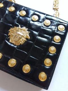 良品✨ジャンニヴェルサーチ　チェーンショルダーバッグ　ミニポーチ　ゴールド 良品✨ジャンニヴェルサーチ チェーンショルダーバッグ