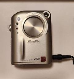✨超美品✨FUJIFILM FinePix F601 充電器付き　デジカメ Fujifilm Finepix F601 Digital Camera With Box *Japanese