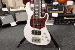 9505】 cort GB75 ash 5弦ベース ホワイト 高コスパ - メルカリ