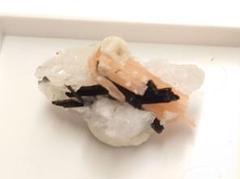 カナダ産　Leucophanite Sérandite 共生標本 カナダ産 Leucophanite Sérandite 共生標本 - メルカリ