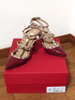 VALENTINO　新品　ロックスタッズパンプス