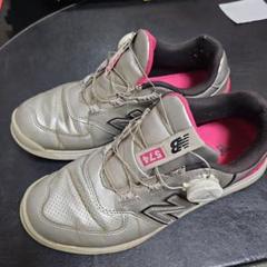 new balance ゴルフシューズ シルバー/ピンク 女性用