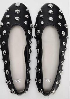 ☆新品 未使用 完売品☆ ZARA メタルディテール　ミュールローファー ZARA - ☆新品 未使用 完売品☆ ZARA メタルディテール ミュール