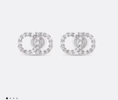 値下げしました⭐︎Dior ピアス 片耳のみ⭐︎ 2025年最新】dior ピアス 片耳の人気アイテム - メルカリ