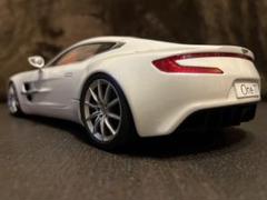 ※訳有　改造、部品欠損AUTOart 1/18 アストンマーチンOne-77 白 訳有 改造、部品欠損AUTOart 1/18 アストンマーチンOne-77 白