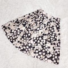 専用です。トゥービーシック　スカート　白　黒　花柄　総柄 TO BE CHIC(トゥービーシック) スカート サイズ40 M レディース