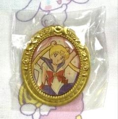 セーラームーン ピンバッジ ガチャガチャ ガシャポン