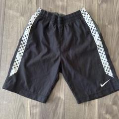 NIKE 水着　ハーフパンツ　XS（120〜130）