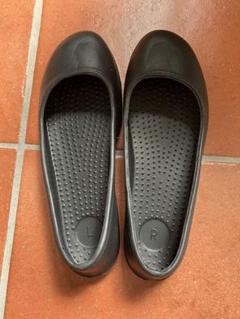 クロックス 【25.0】パンプス フラットシューズ　レインシューズ ブラック crocs(クロックス) / フラットパンプス/--/BLK/PVC | 中古品の