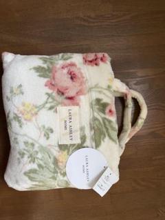 LAURA ASHLEY 花柄フリースブランケット　毛布 140×200 LAURA ASHLEY（毛布）のフリマアイテム一覧