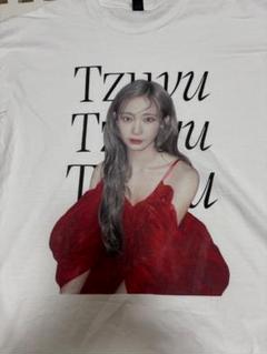 【即日発送可】TWICE ツゥイ　Tシャツ　Lサイズ T-SHIRT〈BLACK〉【L】/ TZUYU / TWICE『THIS IS FOR』 – JYP
