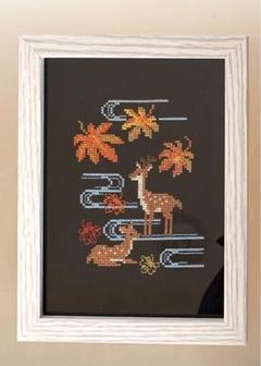 ハンドメイド クロスステッチ完成品 鹿ともみじ インテリア 刺繍