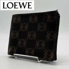 LOEWE アナグラムロゴ型押 二つ折り 財布 グレインドカーフレザー 黒 LOEWE ロエベ ANAGRAM SMALL VERTICAL WALLET C821S33X01 三