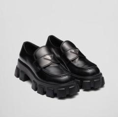 PRADA ローファー　38 2025年最新】プラダ ローファー 27の人気アイテム - メルカリ