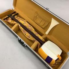 本皮三線（水牛バチ、チューナー、ソフトケース、予備弦付き） 本皮三線（水牛バチ、チューナー、ソフトケース、予備弦付き）