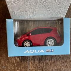ドラクエ　トヨタ AQUA ミニカー 青/赤 約15cm Amazon.co.jp: ドラク工 トヨタ AQUA ロト装備 ミニカー : おもちゃ