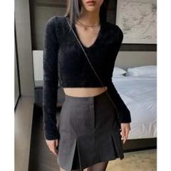 BLACK UP クロップVネックファーニットのサムネイル