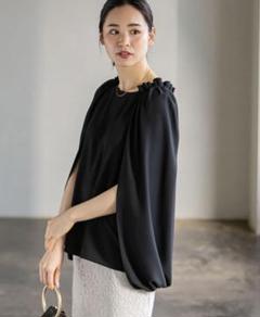 Noble  ケープブラウス　ブラック　美品 ノーブル NOBLE ファジーリネンスクエアケープブラウス