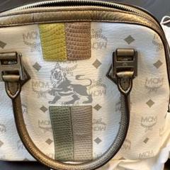完品　MCM エムシーエム ピンク ライオンチャーム ウィメンズ アクセサリー & 小物｜MCM（エムシーエム）公式サイト
