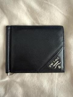 PRADA サフィアーノレザー マネークリップ ブラック - メルカリ