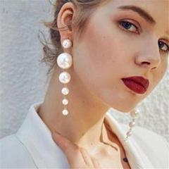 c38☆大好評☆ヒット商品 大ぶり5連パールピアス ロングピアス149