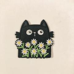 アイロンワッペン　黒猫　ネコ　花　刺繍ワッペン　かわいい　にゃんこ