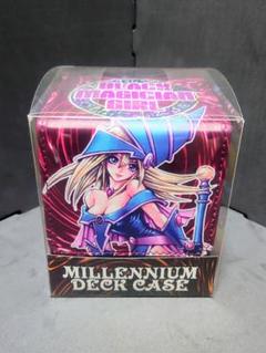 遊戯王　ブラック・マジシャン・ガール　デッキケースとスリーブ　５個セット ☆ 2種類セット ☆日本語版 カードスリーブ & デッキケース 2022