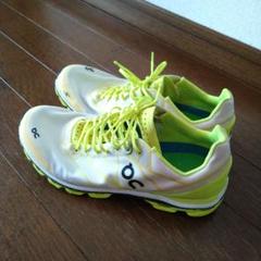 On クラウドフラッシュ24.0cm