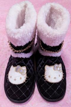 品揃え豊富で 本日限定タイムセール！ハローキティ♡モコモコブーツ♡平成 靴
