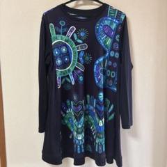 憧れの 未使用に近い』⭐️トクコプルミエヴォル⭐️黒地に幾何学模様の トップス