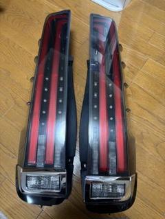 80系 ヴォクシー 後期 純正テールランプ 左右【 2ヶ月程度/ほぼ