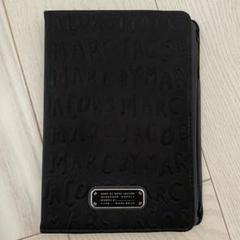 193○ MARC BY MARC JACOBS iPadケース ダークグレー - メルカリ