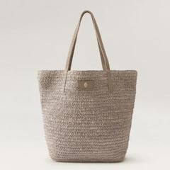 現行モデル 美品！Davoletta S グレー 大容量　肩掛け 現行モデル 美品！Davoletta S グレー 大容量 肩掛け - メルカリ