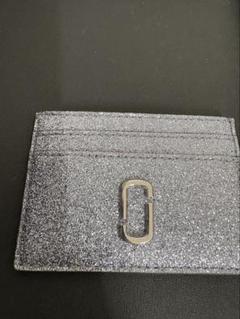 【国内即発】Marc Jacobs グリッター ダブルJ カードケース 銀色 国内即発】Marc Jacobs グリッター ダブルJ カードケース 銀色