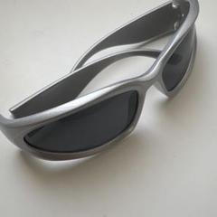 【値下げ中】OAKLEY サングラス ホワイト グレー レンズ tohji 2025年最新】tohji サングラスの人気アイテム - メルカリ