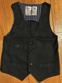 べべ　黒コットンベスト 前開き　ストライプ裏地
