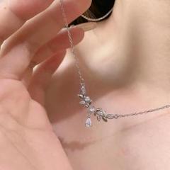 売れ筋♡　レディース 上品 ネックレス　シンプル　高級感　リーフ　ラインストーン