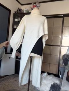 アシンメトリックホワイトニット L- XXL