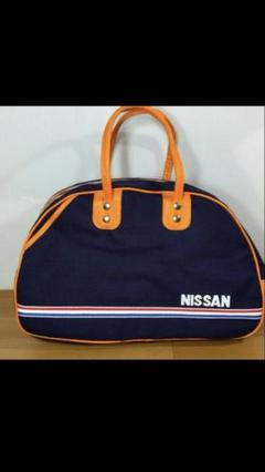 日産　ボストンバック