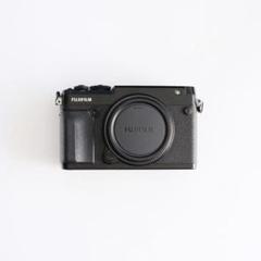 【美品】FUJIFILM GFX50R_純正バッテリー2個付 GFX50R FUJIFILM 純正バッテリー2個付 - メルカリ